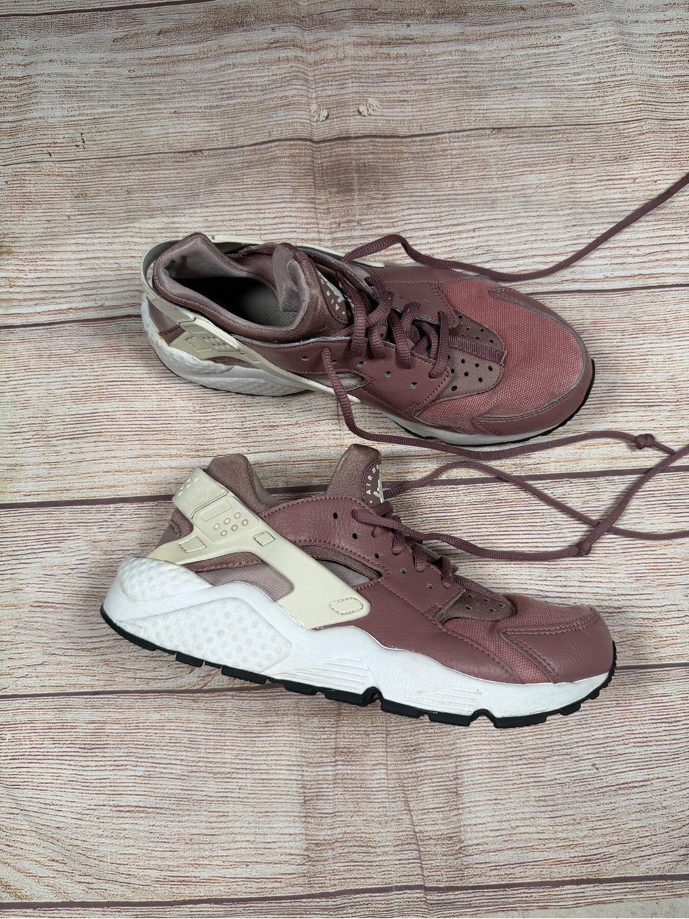 Nike Air Huarache Run Chunky Sneakers